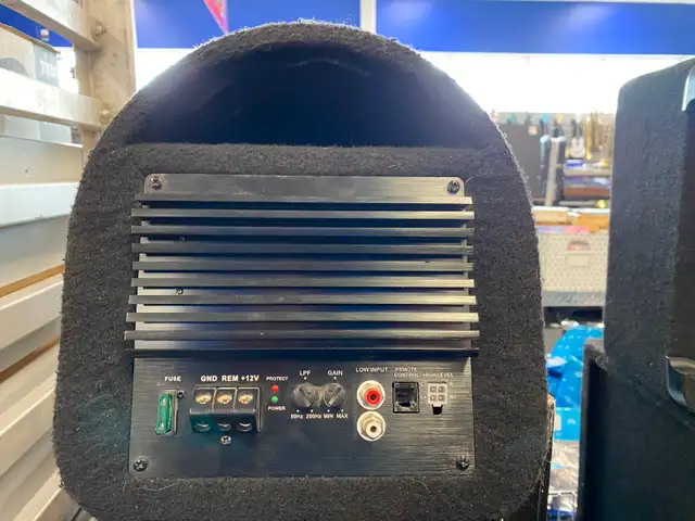 Soundstage 10' Subwoofer with Integrated Amp @ Cashopolis!! - Photo 2