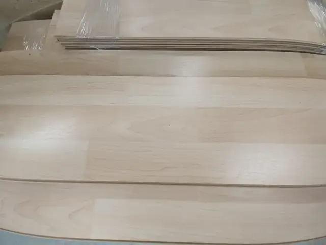 Laminate Flooring - Photo 2