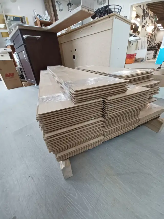 Laminate Flooring - Photo 3