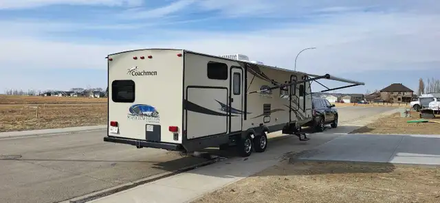 Coachmen freedom express travel trailer - Photo 2