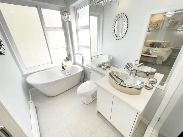 House 8 bdrm, 5 bath, 3 kitchens, 3,155 sqft built 2020 - Photo 6