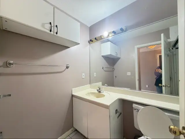 South Vancouver Well-maintained 2 bedrooms apartment for rent. - Photo 10