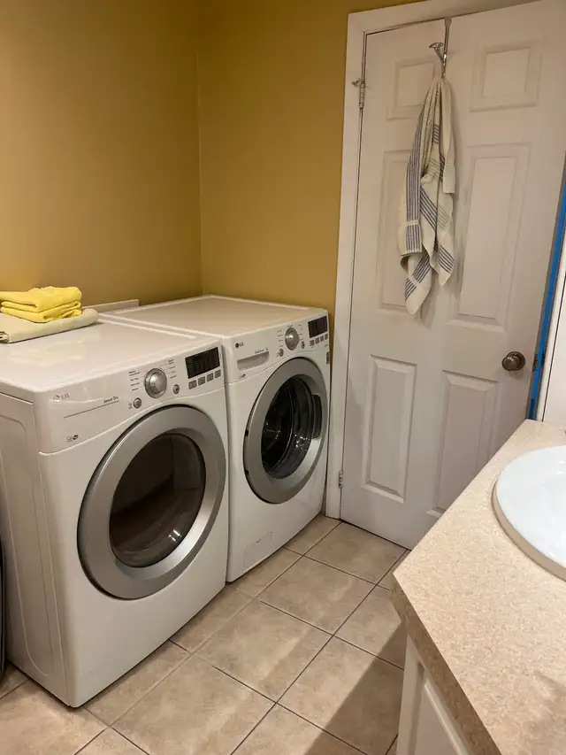 Logement Grand 5 1/2 À LOUER - Photo 3