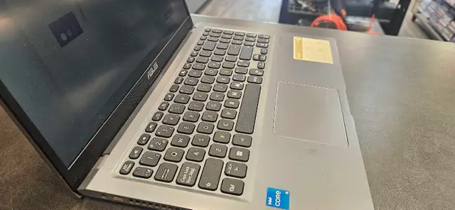 ASUS Notebook 8GB Laptop - Photo 4