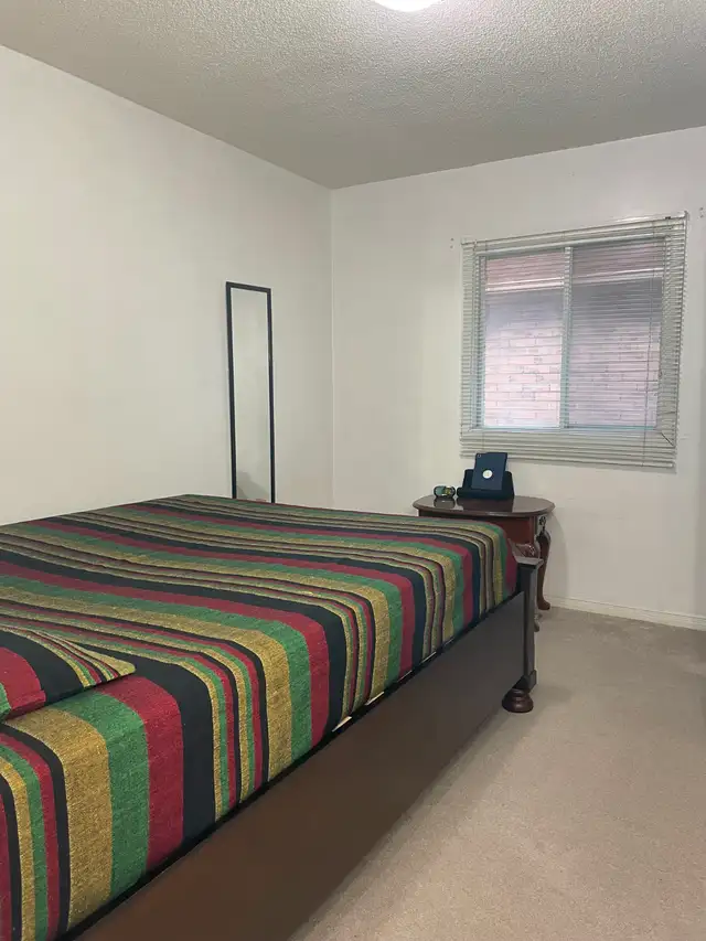 Furnished Room in House for Female - Photo 2