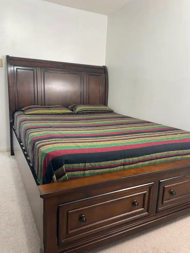 Furnished Room in House for Female - Photo 3