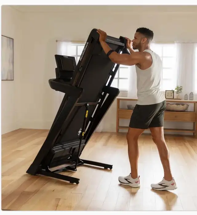 NordicTrack T8 treadmill - Photo 3