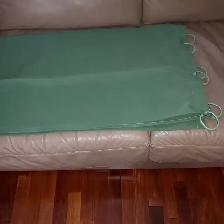 1 RIDEAU DOUCHE NEUF VERT 72'HAUTx36'LARGE SES CROCHETS $15.00