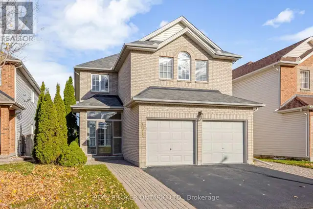 2 bedrooms available for rent in house in Oakville (river oaks)