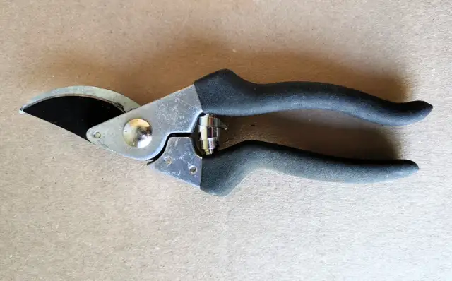 Pruning Shears - Photo 4