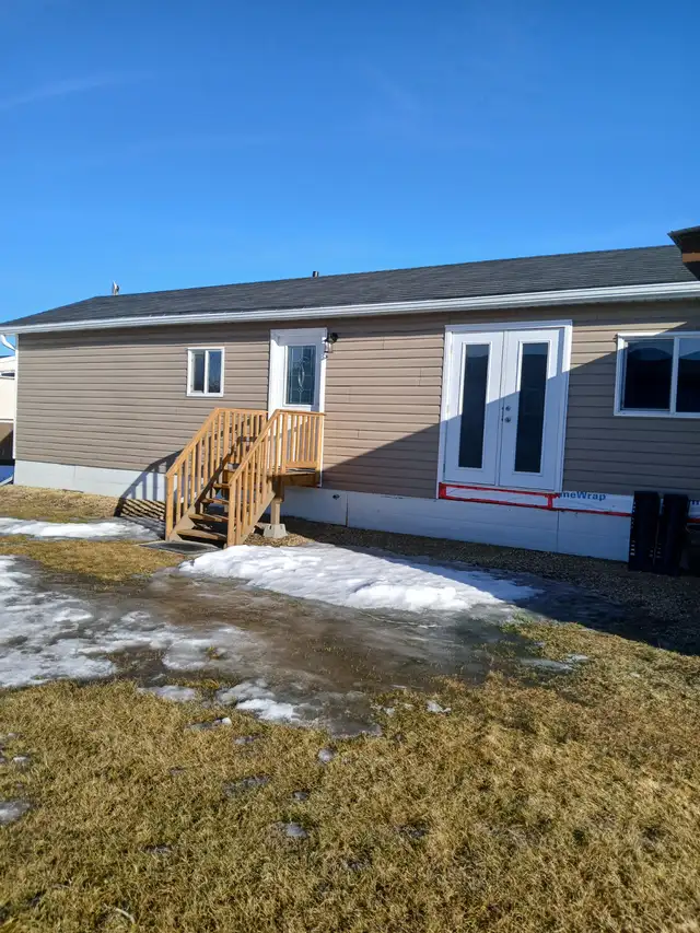 $139,900 Mobile Home in Calmar 2 BED 2 BATH - Photo 8