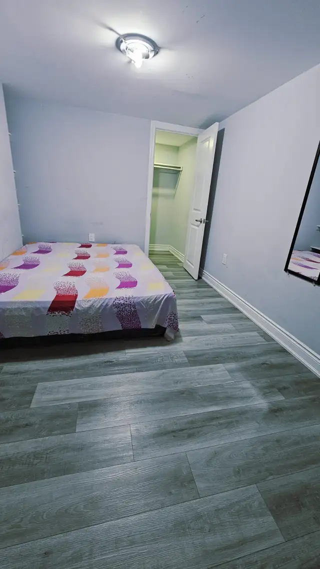 Room available for girl - Photo 10