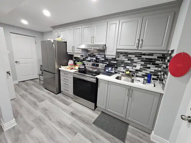 Room available for couple or girls