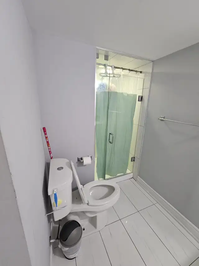 Room available for couple or girls - Photo 2