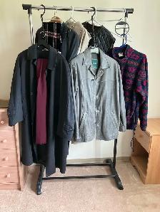 MEN’S MEDIUM CLOTHING
