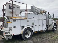 2016 International 4400 Altec T441M Bucket Truck - Photo 4