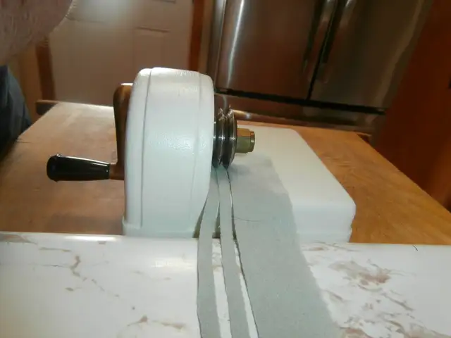 Rug Hooking Cutter Bliss , Blades 8 ,5, 3 - Photo 2