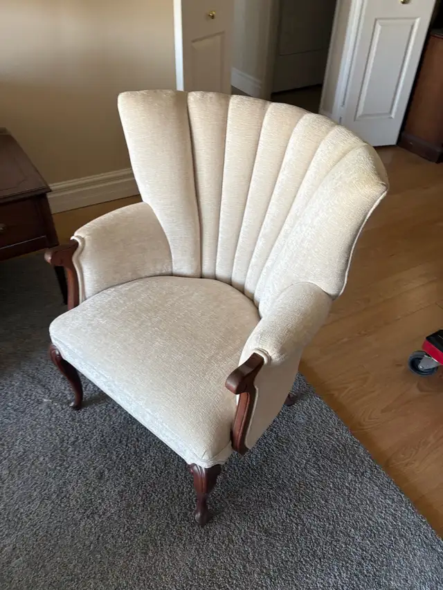 Free delivery used Cream Fan Back Accent Chair - Photo 4