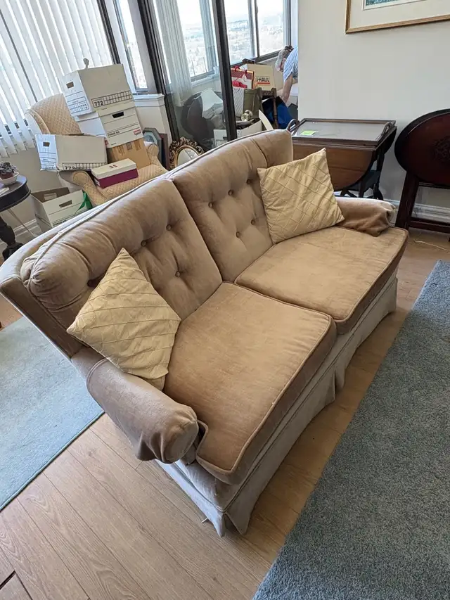Free delivery used vintage Brown Loveseat Sofa with Tufted Back - Photo 6