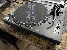 Technics MK2 Turntable