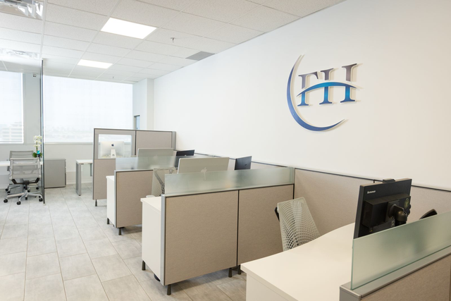 Professional Desk Space for Rent - Photo 2