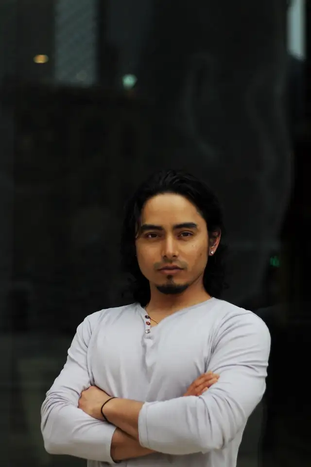 $50 Headshot Sessions in Calgary Alberta - Photo 2