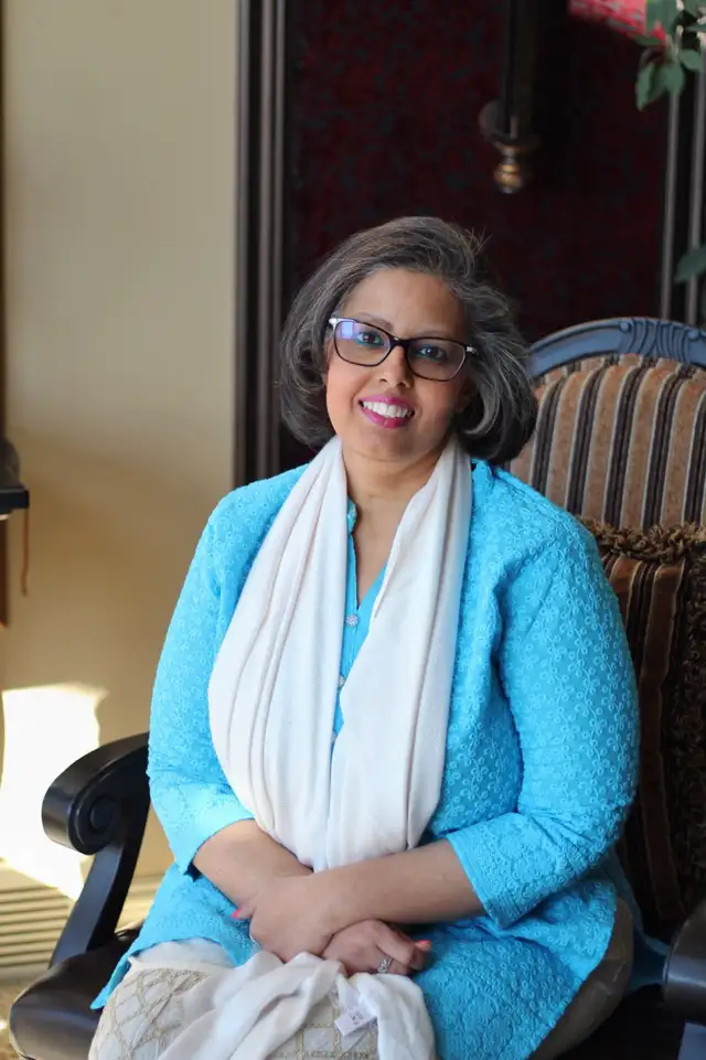 $50 Headshot Sessions in Calgary Alberta - Photo 5