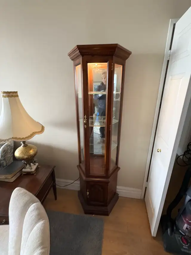 Free delivery used Wooden Corner Curio Cabinet - Photo 2