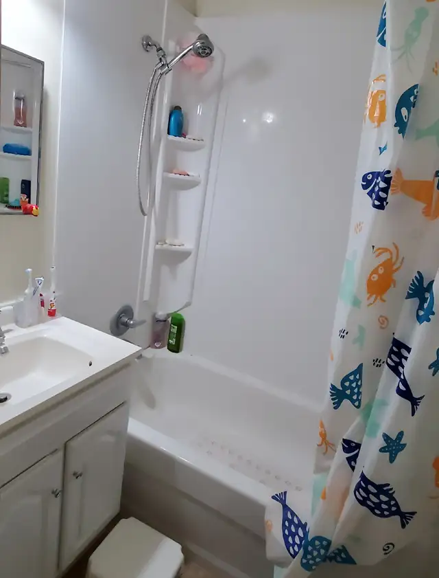 Varsity View 4-bedroom Duplex, $1,850   Utilities - Photo 4