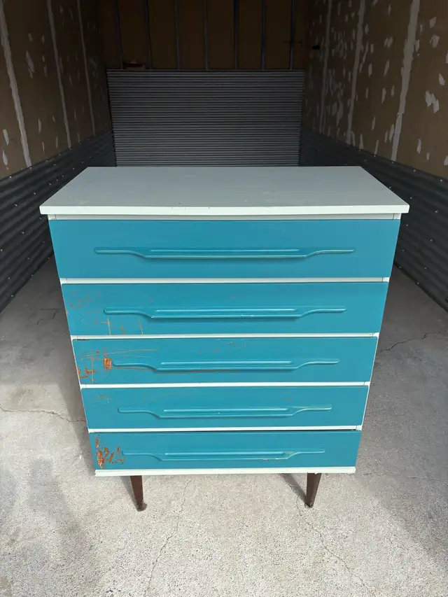Free delivery Used 20th century Teal 5-Drawer Dresser