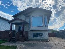 3 Bed 2 Bath Bi-level House in Westpointe Available May 1st!