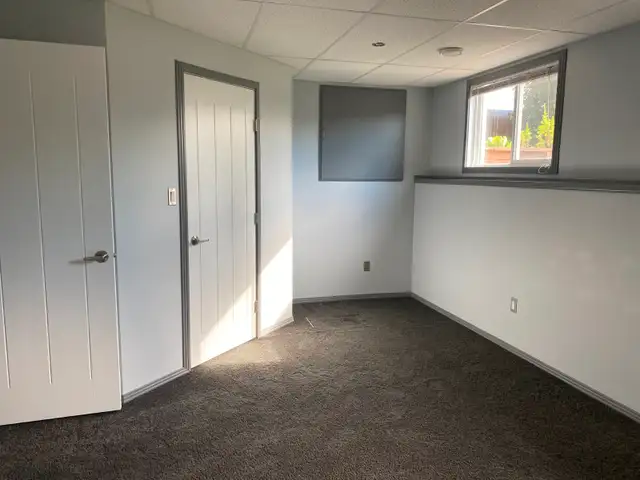 3 Bed 2 Bath Bi-level House in Westpointe Available May 1st! - Photo 5