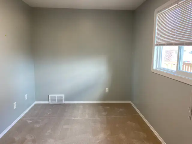 3 Bed 2 Bath Bi-level House in Westpointe Available May 1st! - Photo 6