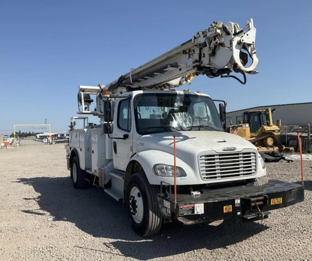2019 Freightliner M2-106 Altec DM47B-TR Digger Derrick
