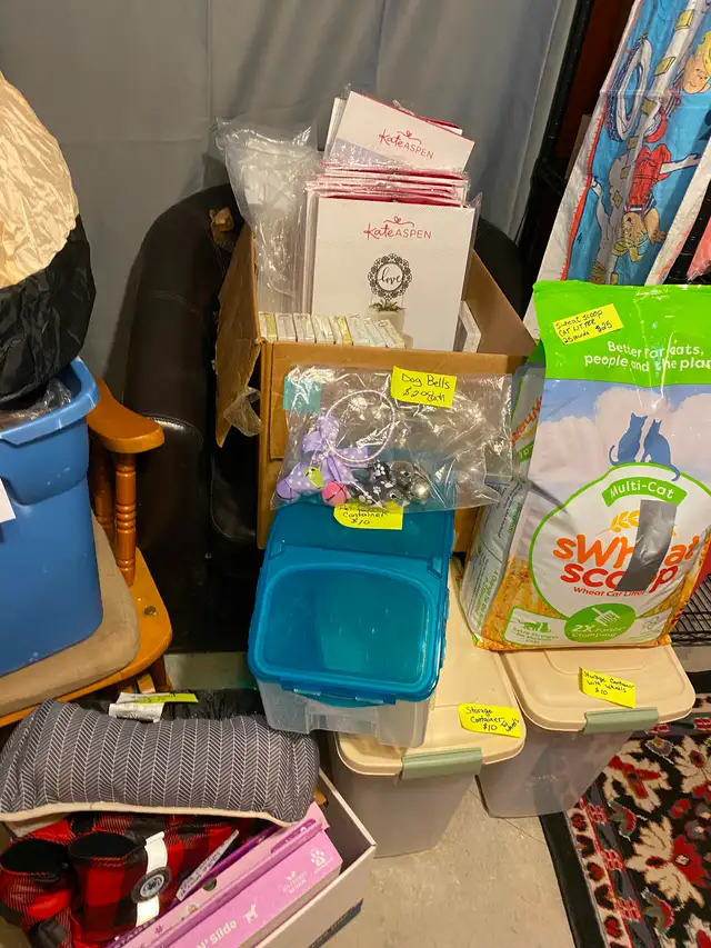 Indoor 300  item Living Estate Sale in Ingersoll - Photo 10