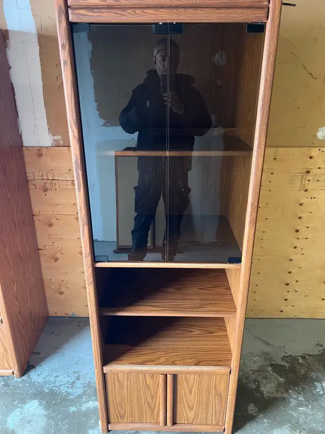 Free delivery used solid wood Vintage Glass Display Cabinet - Photo 3