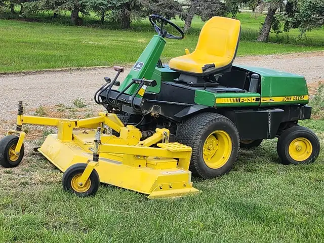 930 John Deere 60 inch lawn mower - Photo 7