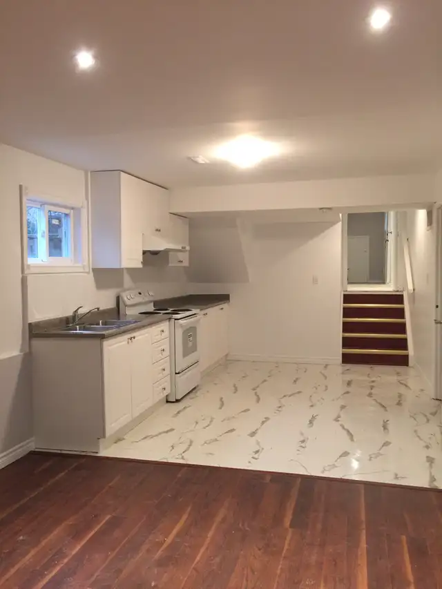 Thornhill/Markham 1 Bed Ensuite Bath (Basement Walk Out) - Photo 7