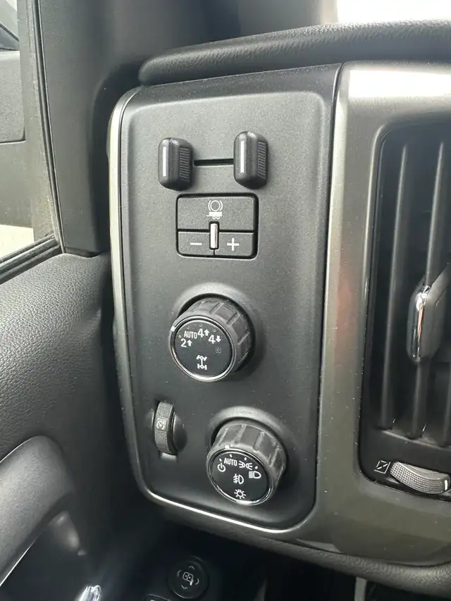 2018 Chevrolet Silverado 1500 4WD Crew Cab 2LT Z71 Lifted Custom - Photo 46