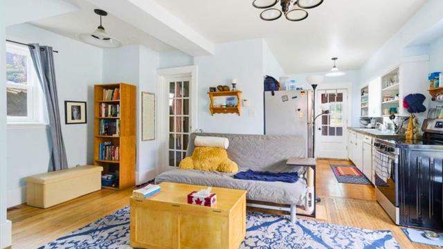 STUDENTS ⚠️ LOCK THIS IN NOW! 3 Bdrm Steps To EVERYTHING - Photo 3