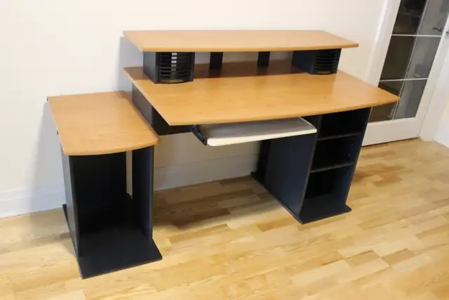 Computer Desk - Photo 4