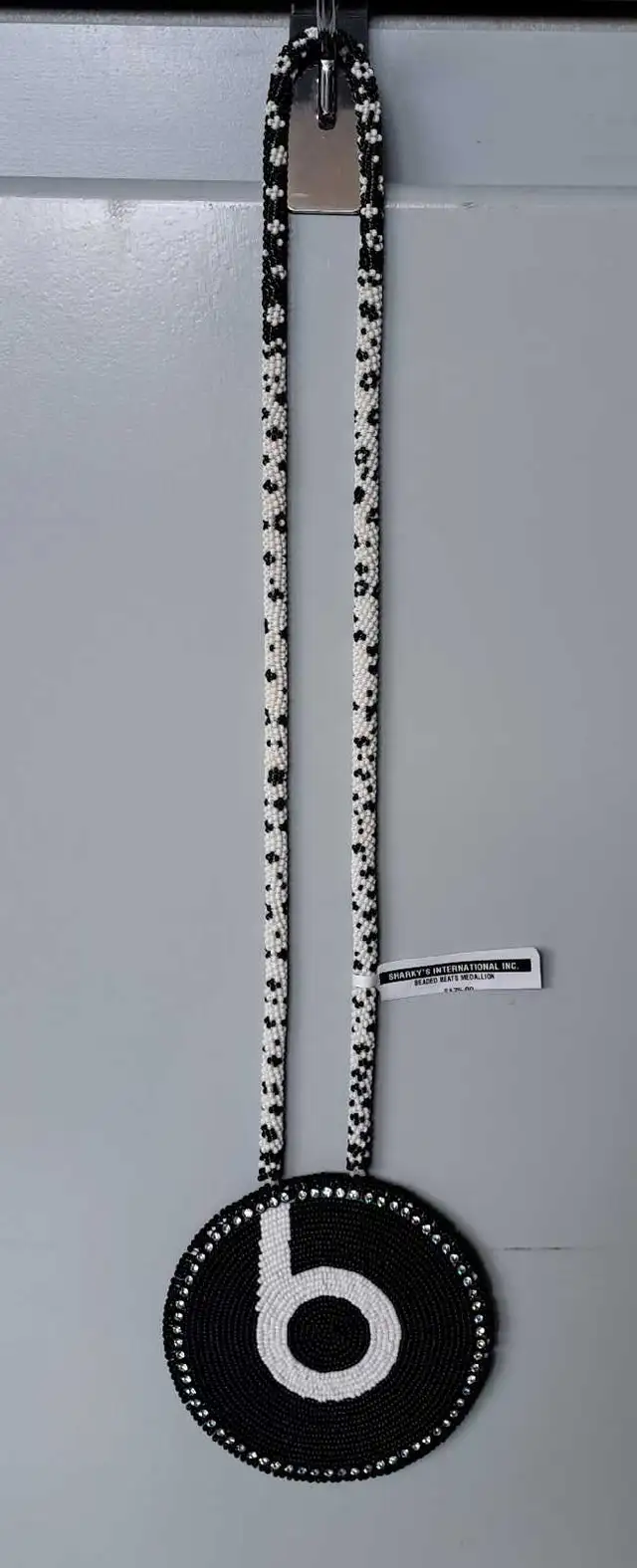 Beaded Beats Medallion (30807261)