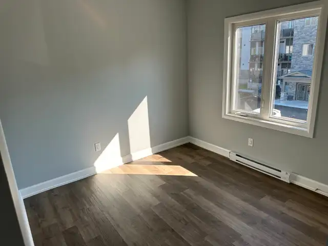 RUSSELL APARTMENT FOR RENT - 1 MONTH FREE - Photo 6