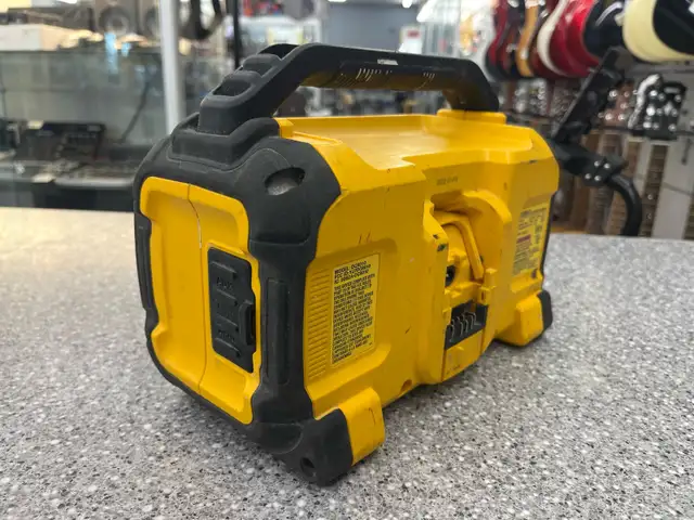 DeWalt DCR010 BT Jobsite Speaker - Photo 2