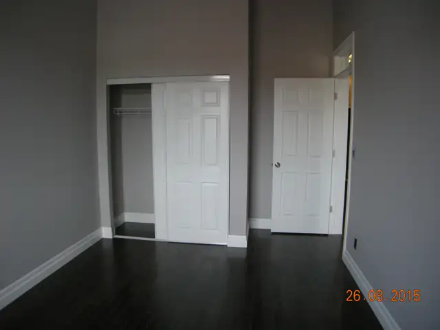 1 Bedroom Plus Den in The Hub - Close to Queens&KHSC - Photo 2