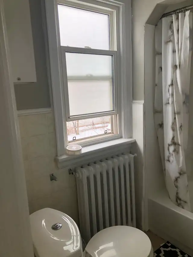 Sublet - Room for Rent in McMaster Student House - Photo 7
