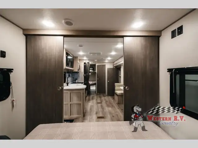 2026 Coachmen RV Catalina Summit Series 8 231BHS - Photo 7