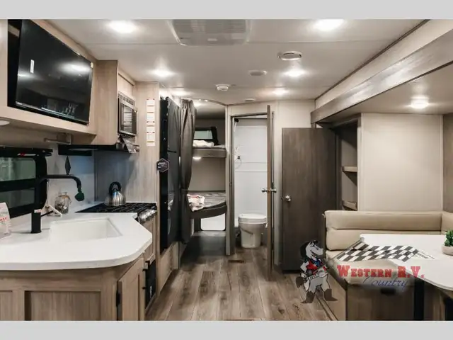 2026 Coachmen RV Catalina Summit Series 8 231BHS - Photo 8