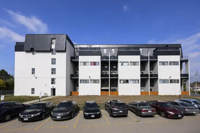 2 Bedroom Apartment for Rent - 7230 Darcel Ave - Photo 6