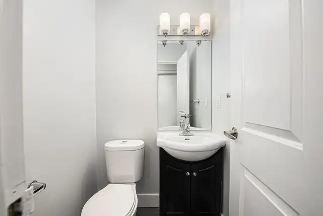 2 Bedroom Apartment for Rent - 7230 Darcel Ave - Photo 7